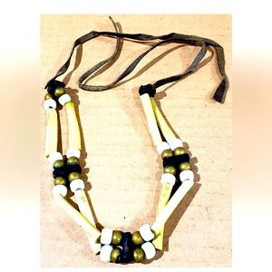 Vintage Old Buffalo Bones Glass Beads Native American Indian Choker Necklace